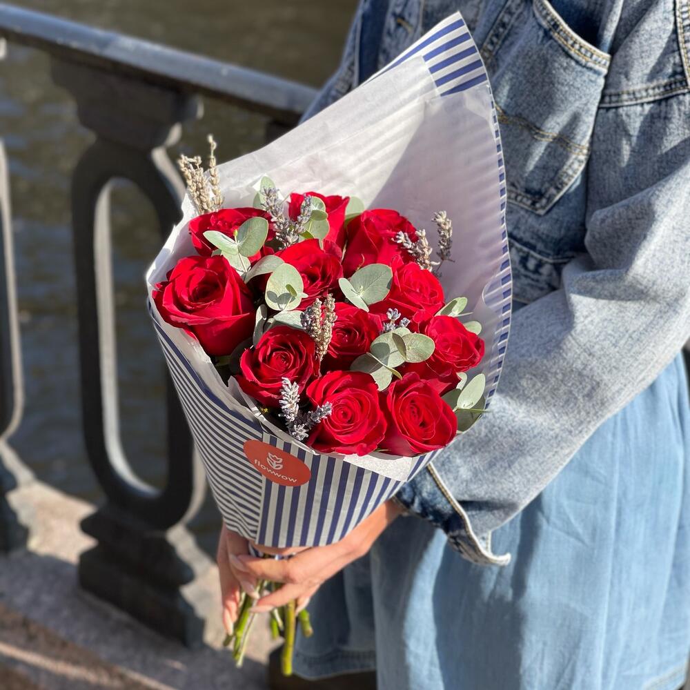 Букет из 11 красных роз 